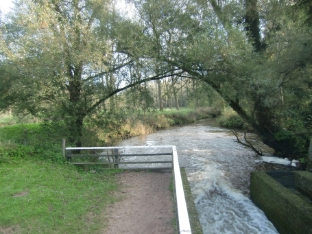 Leudal NL : Ortsteil Nunhem, die Leubeek an der St. Ursula Wassermühle